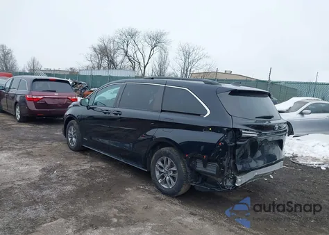 2021 Toyota Sienna Le z USA, uszkodzony, nr VIN 5TDKRKEC5MS063823